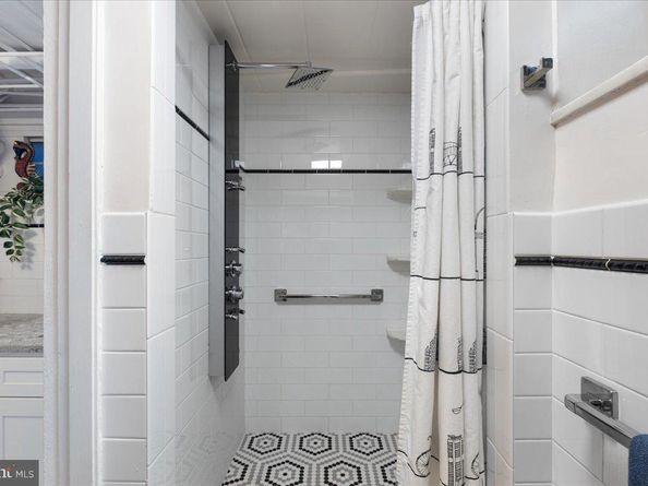 2630 S Lynn Street, Arlington VA 22202