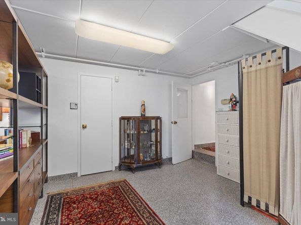 2630 S Lynn Street, Arlington VA 22202