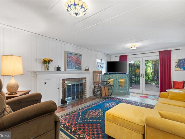 2630 S Lynn Street, Arlington VA 22202