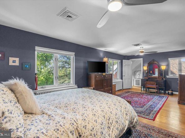 2630 S Lynn Street, Arlington VA 22202