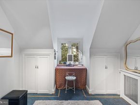 2630 S Lynn Street, Arlington VA 22202