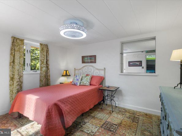 2630 S Lynn Street, Arlington VA 22202