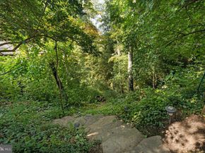 2630 S Lynn Street, Arlington VA 22202