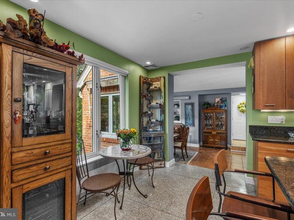 2630 S Lynn Street, Arlington VA 22202
