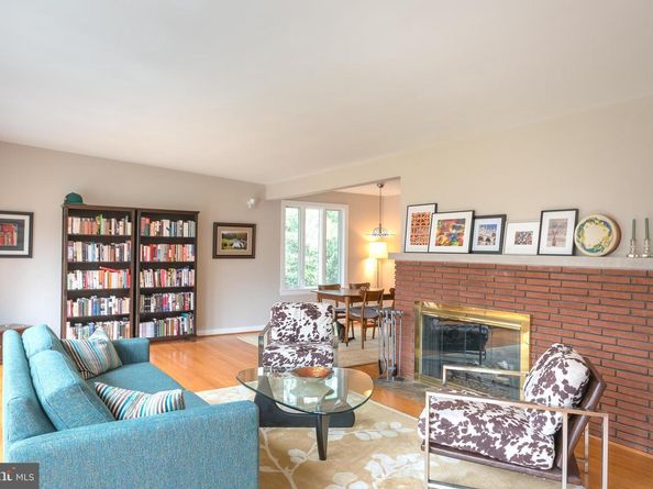 6420 Crosswoods Drive, Falls Church VA 22044