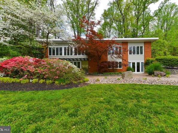 6420 Crosswoods Drive, Falls Church VA 22044