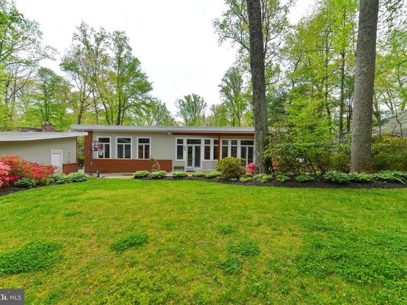 6420 Crosswoods Drive, Falls Church VA 22044