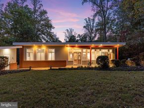 6420 Crosswoods Drive, Falls Church VA 22044