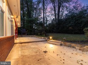 6420 Crosswoods Drive, Falls Church VA 22044