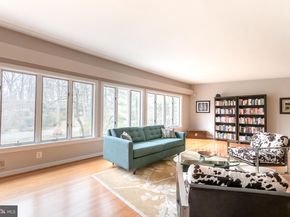 6420 Crosswoods Drive, Falls Church VA 22044