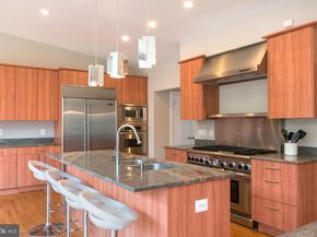 6420 Crosswoods Drive, Falls Church VA 22044