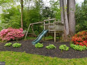 6420 Crosswoods Drive, Falls Church VA 22044