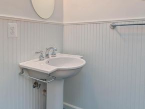6420 Crosswoods Drive, Falls Church VA 22044