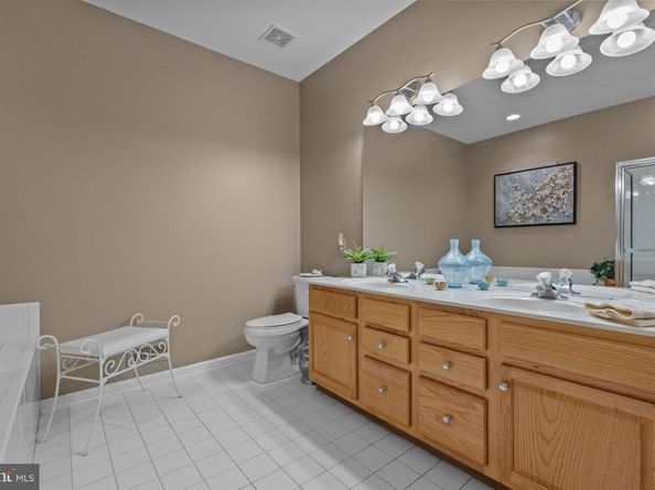 38 Mcconkey Drive, Washington Crossing PA 18977