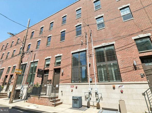 2407 Manton Street, Philadelphia PA 19146
