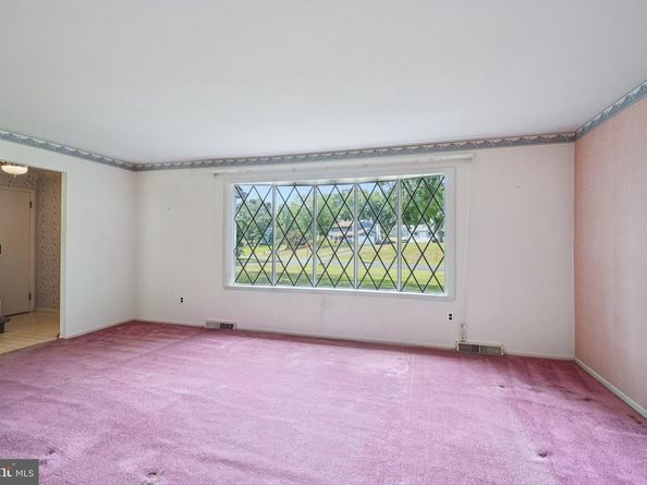 3 Pine Avenue, Richboro PA 18954