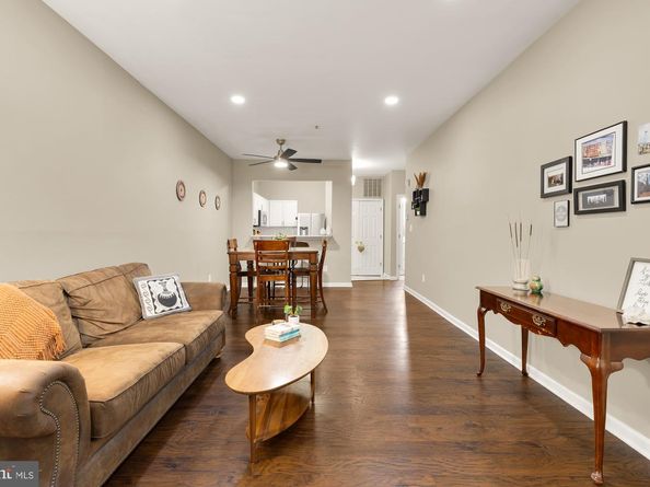 2356 Garnett Drive 1, Alexandria VA 22311