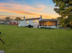 111 Beechwood Drive, Huntingdon Valley PA 19006