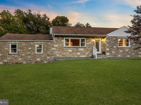 111 Beechwood Drive, Huntingdon Valley PA 19006