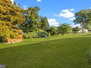 111 Beechwood Drive, Huntingdon Valley PA 19006