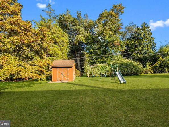 111 Beechwood Drive, Huntingdon Valley PA 19006