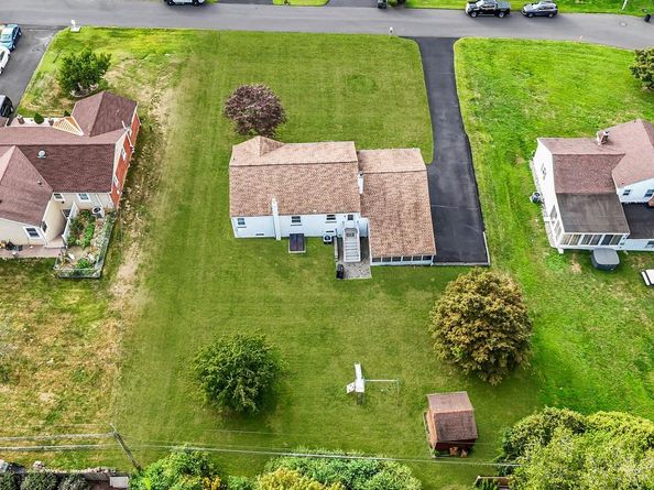 111 Beechwood Drive, Huntingdon Valley PA 19006