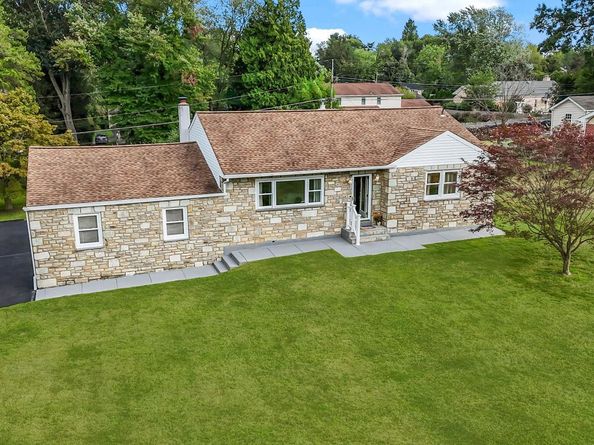 111 Beechwood Drive, Huntingdon Valley PA 19006