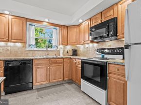 111 Beechwood Drive, Huntingdon Valley PA 19006