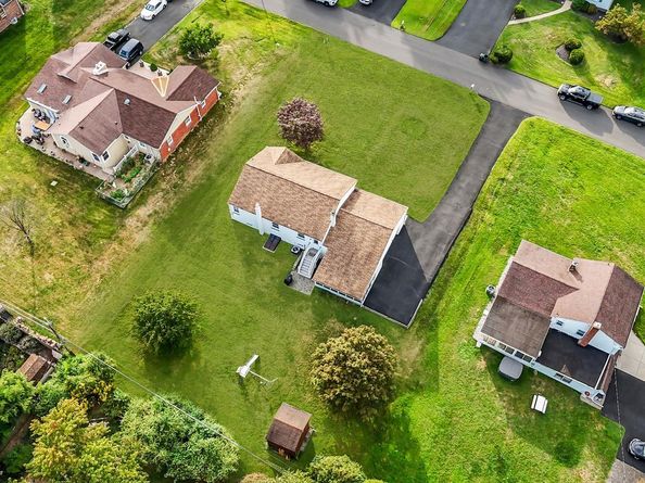 111 Beechwood Drive, Huntingdon Valley PA 19006