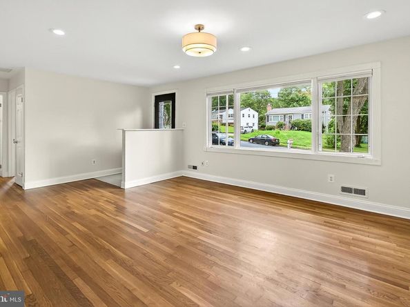 1812 Olney Road, Falls Church VA 22043
