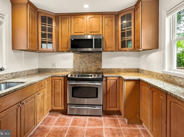 1812 Olney Road, Falls Church VA 22043
