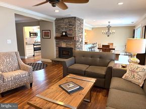 93 Flamehill Road, Levittown PA 19056