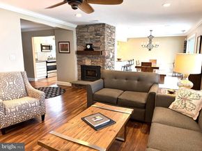 93 Flamehill Road, Levittown PA 19056