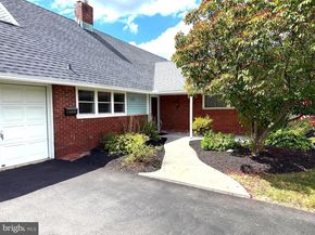 93 Flamehill Road, Levittown PA 19056