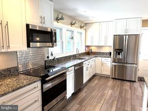 93 Flamehill Road, Levittown PA 19056