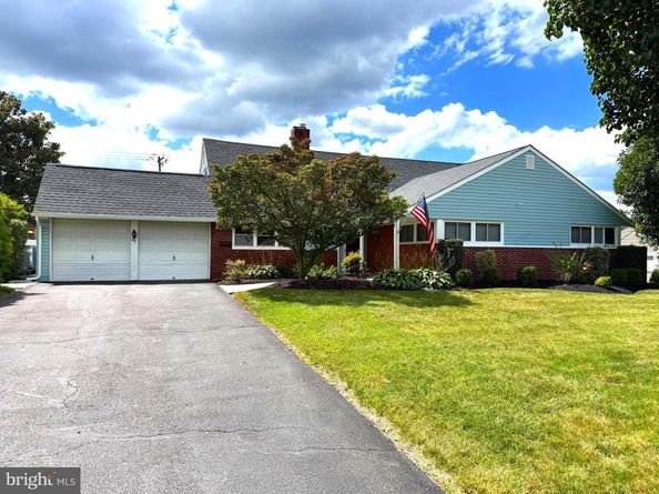 93 Flamehill Road, Levittown PA 19056