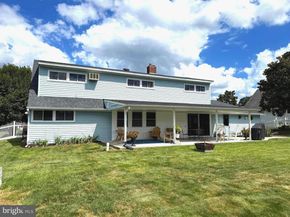 93 Flamehill Road, Levittown PA 19056