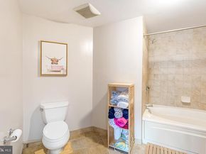 1117 10TH Street NW 804, Washington DC 20001
