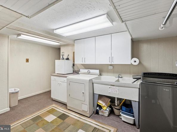 811 Knorr Street, Philadelphia PA 19111