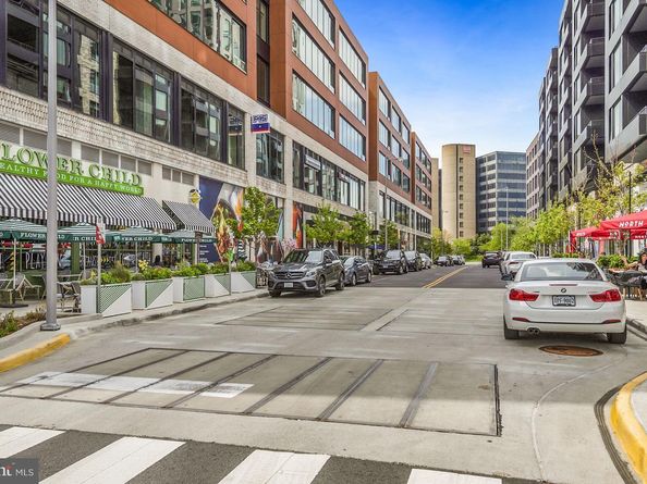 1650 Silver Hill Drive 2201, Mclean VA 22102