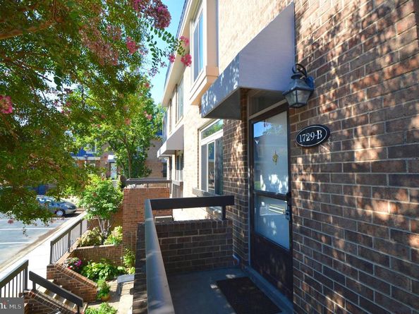 1729 S Hayes Street 2, Arlington VA 22202