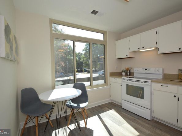 1729 S Hayes Street 2, Arlington VA 22202