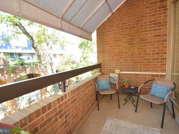 1729 S Hayes Street 2, Arlington VA 22202