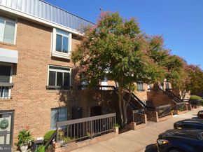 1729 S Hayes Street 2, Arlington VA 22202