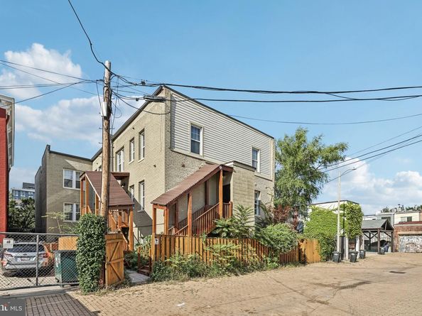 315 G Street NE 304, Washington DC 20002