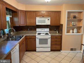 46 Moon Drive, Levittown PA 19054