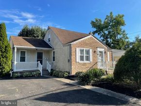 46 Moon Drive, Levittown PA 19054