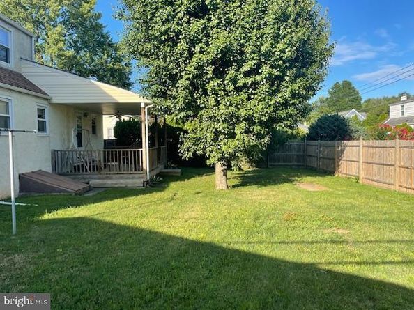 46 Moon Drive, Levittown PA 19054
