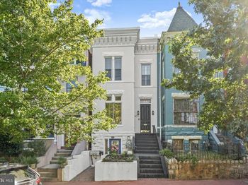 433 10TH Street NE
