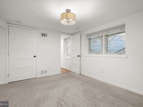 433 10TH Street NE, Washington DC 20002